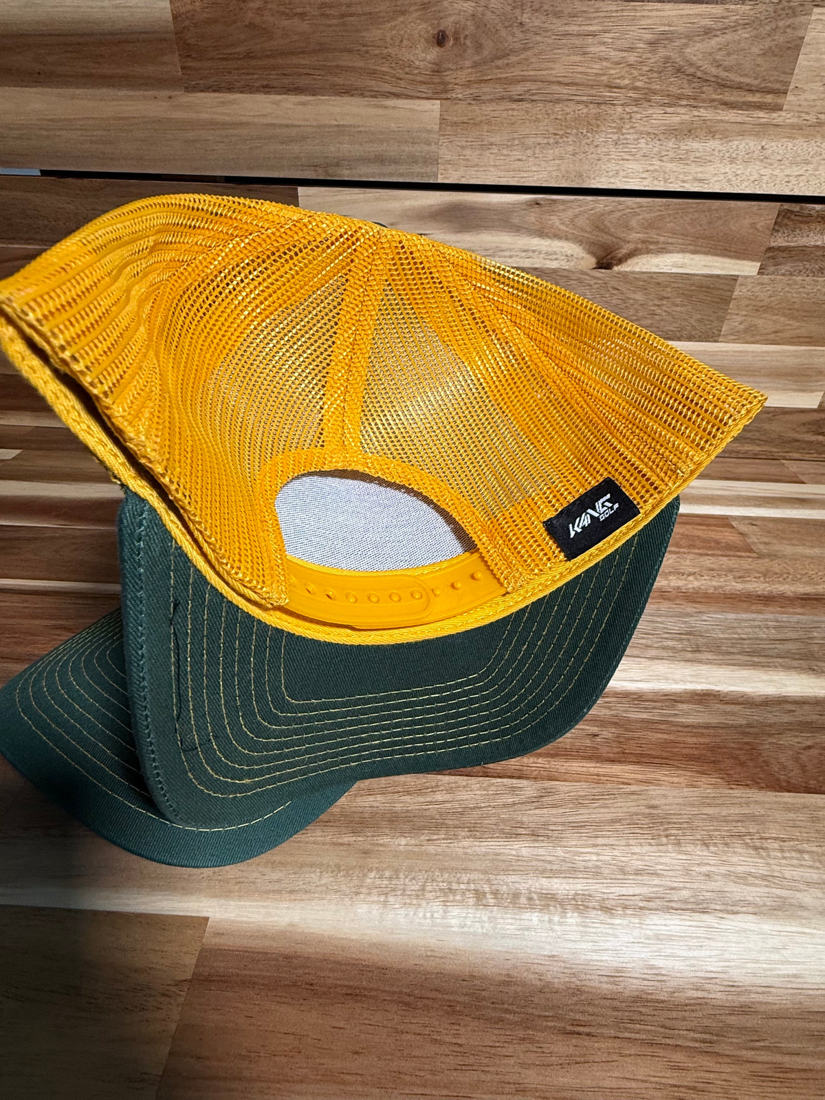 Kang Fan Hat Olivo / Amarillo Logo Emblema MB