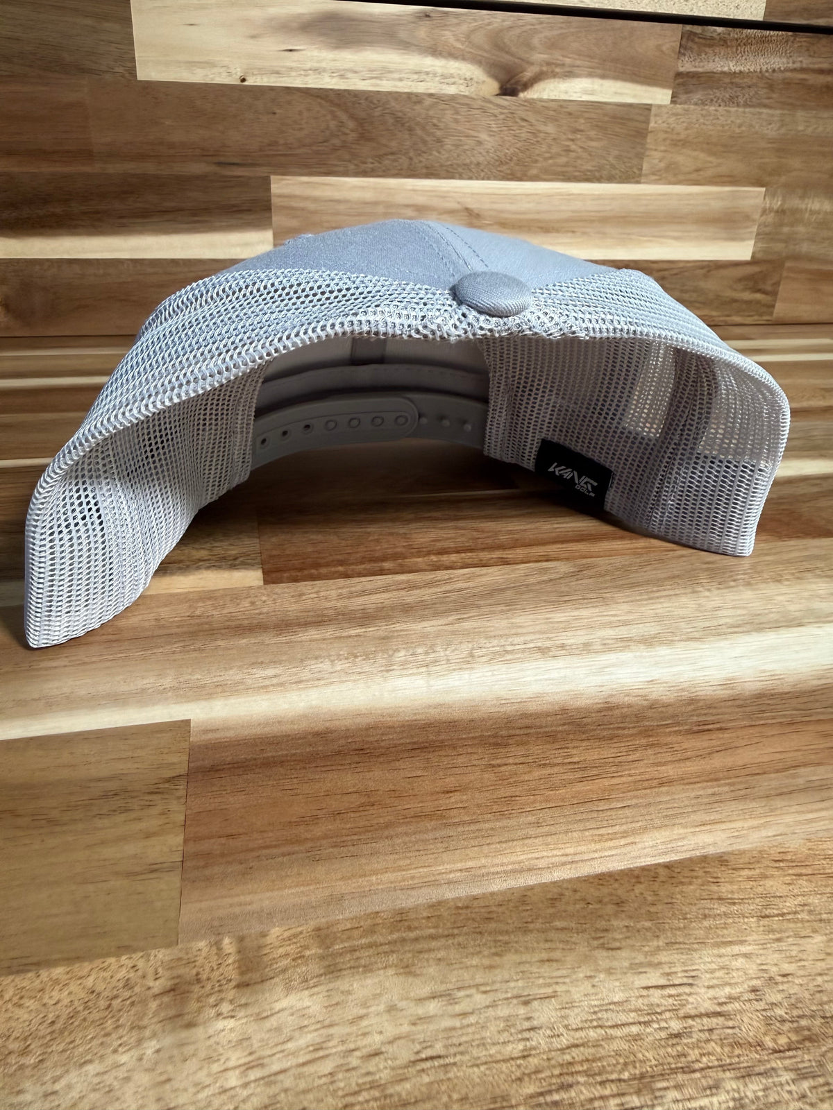 Kang Pro Hat Gris / Gris claro  Logo Emblema MB