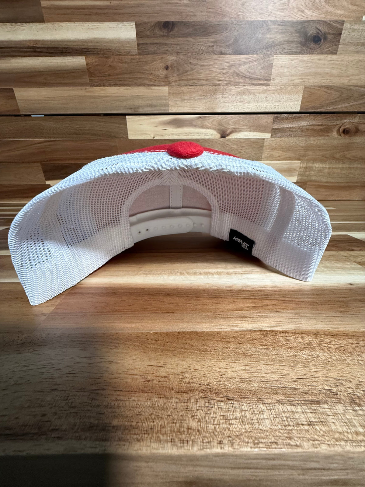 Kang Pro Hat Rojo / Blanco Logo Emblema MB